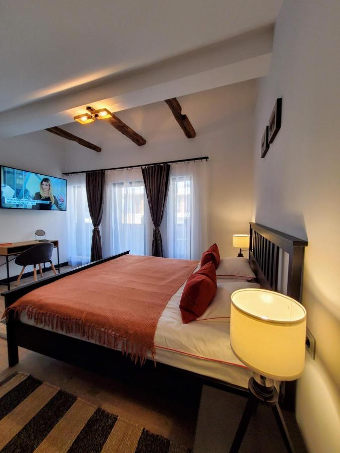 Casa Larisa Antonia Apartments Sinaia Bagian luar foto